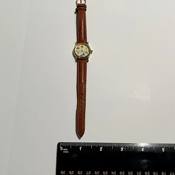 Vintage Winnie the Pooh & Friends Disney Parks Watch with Brown Leather Strap - Picture 10 of 13